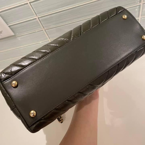 🌸 SOLD AUTHENTIC COCO TOP HANDLE🌸 - Picture 3 of 16